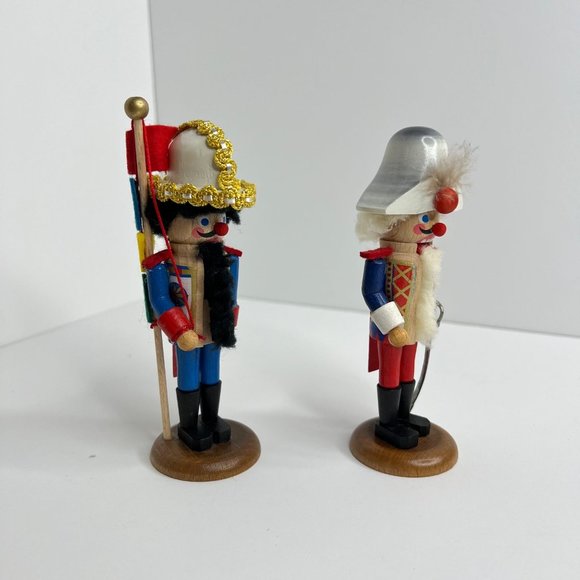 Pair of two 5" Miniature Steinbach Admiral & Graf Wooden Nutcrackers in Box - Picture 2 of 9